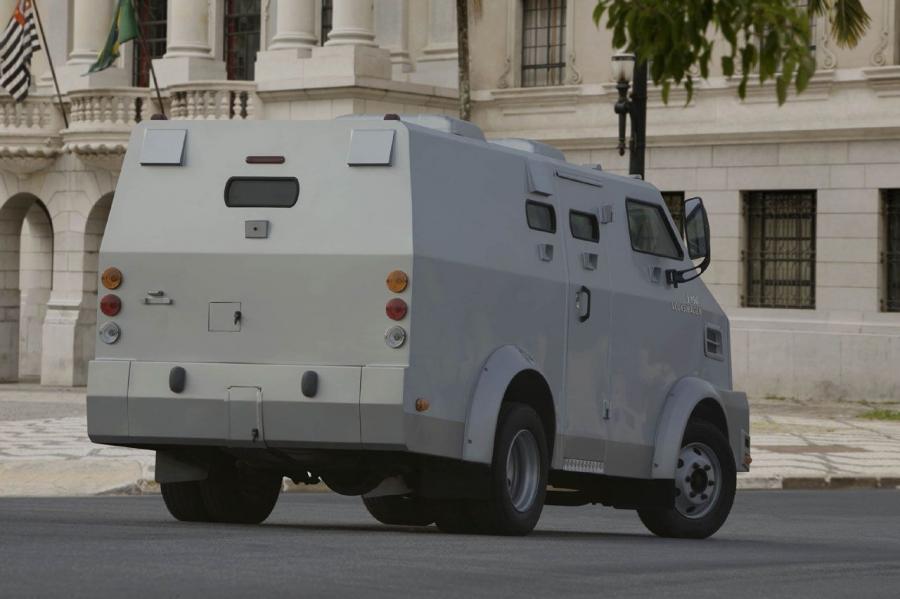  Volkswagen 9.150 ECE Armored Truck 2008 года  (фото 8 из 16)